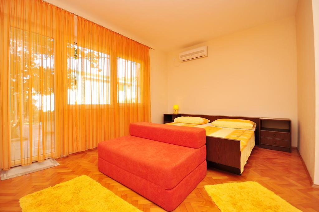 Apartments Ivan Duće Cameră foto