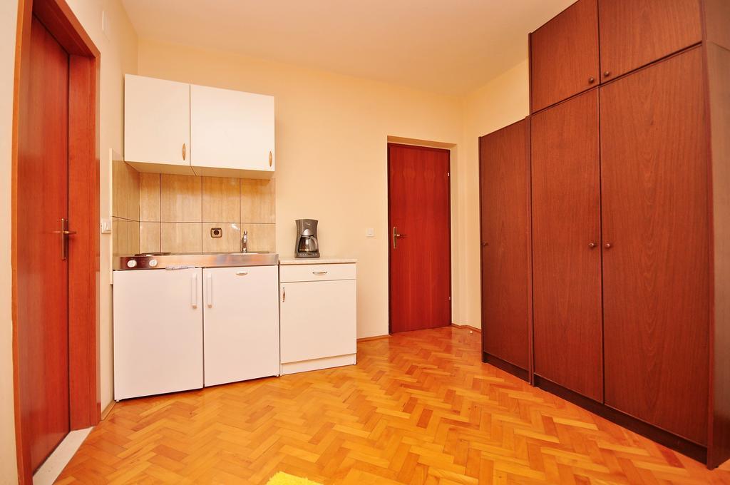 Apartments Ivan Duće Cameră foto